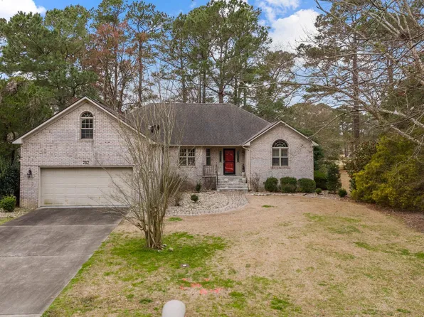 717 Plantation Drive, New Bern, NC 28562