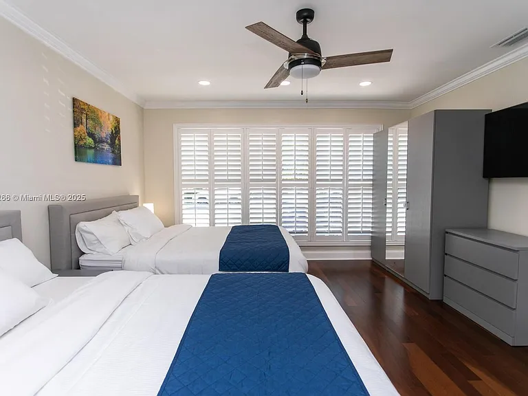 1311 Rodman St — Photo 17