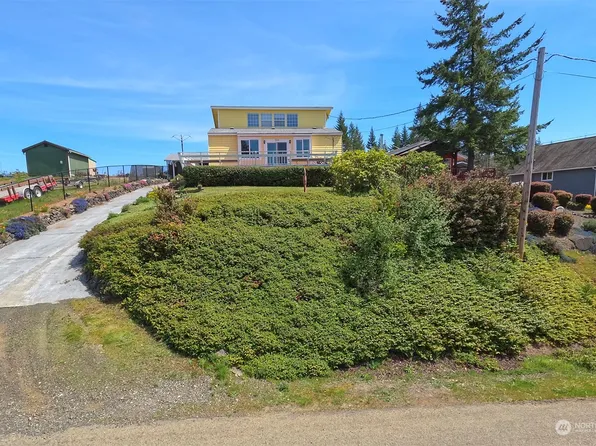 220 E Olympic Drive, Grapeview, WA 98546