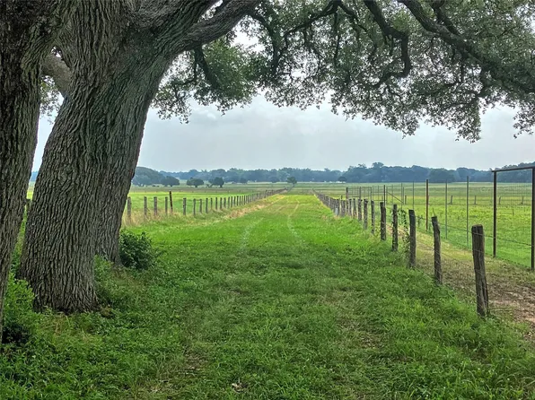 Neiser Ln, Weimar, TX 78962