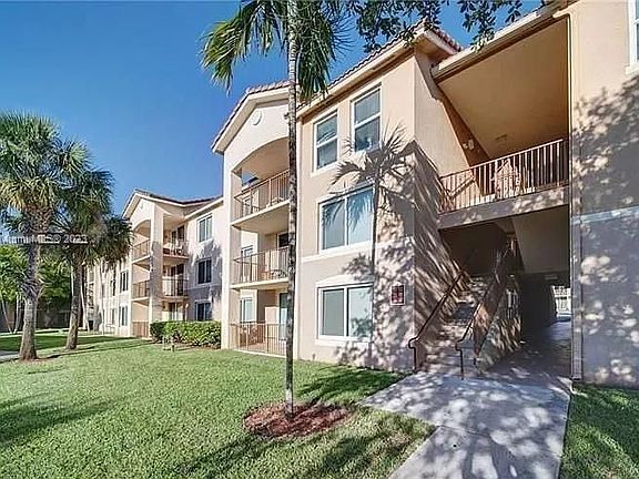 3rd image of 1117 Villa Cir #1117