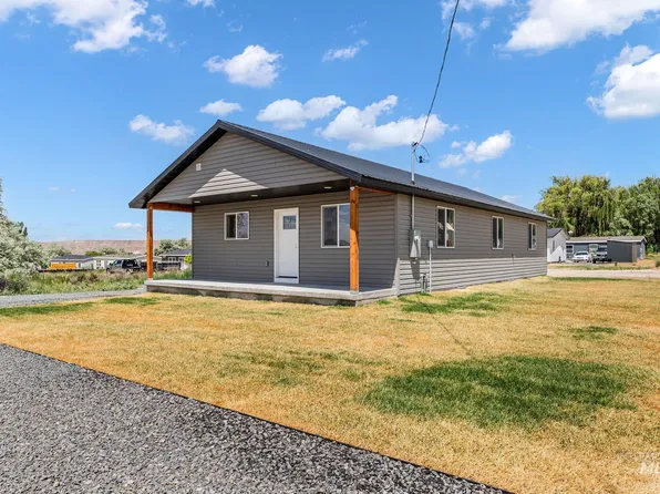 459 E Hagerman Ave, Hagerman, ID 83332