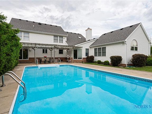 5th image of 1204 Valley Bluff Dr