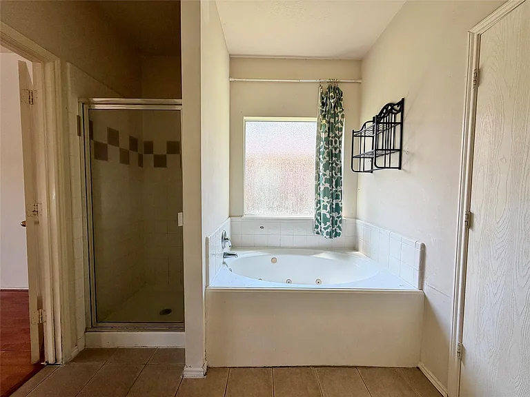 2305 Ames St — Photo 13