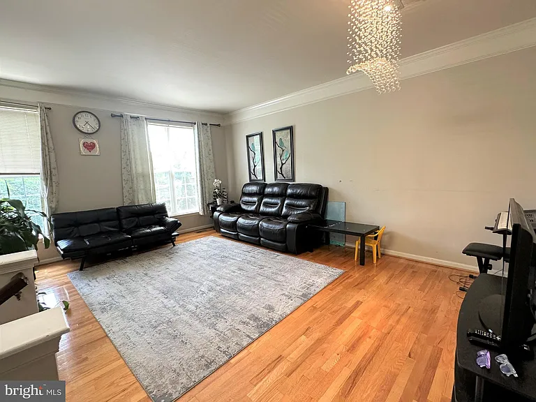 2386 Woodland Pond Ln — Photo 6
