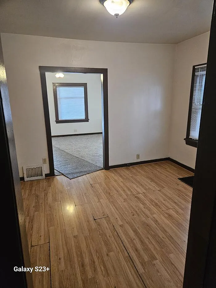 3 bed, 1.0 bath, $1,300 — Photo 3