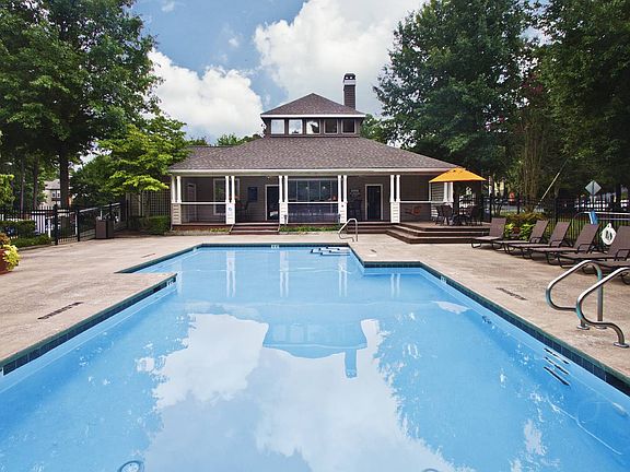 2nd image of 142 Bpw Club Rd #A14