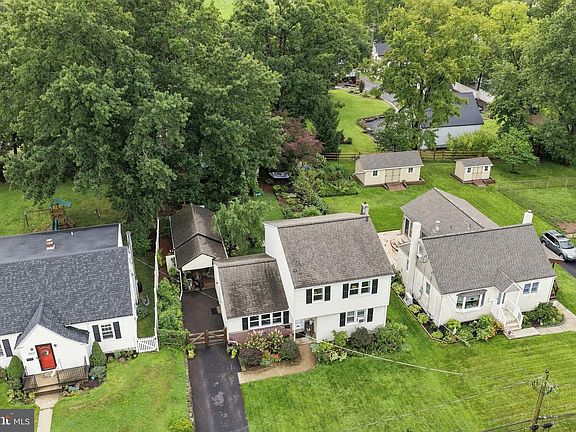 5th image of 103 Dill Ave