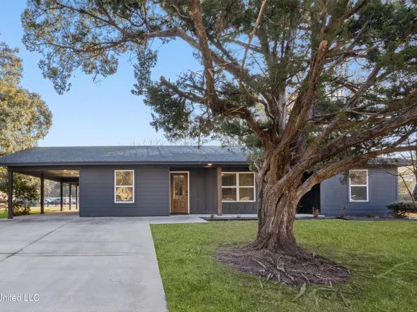 417 Woody Cir, Ocean Springs, MS 39564