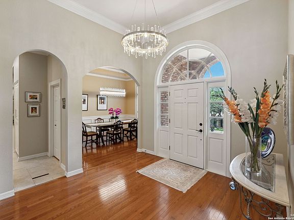 3rd image of 10 Inwood Manor