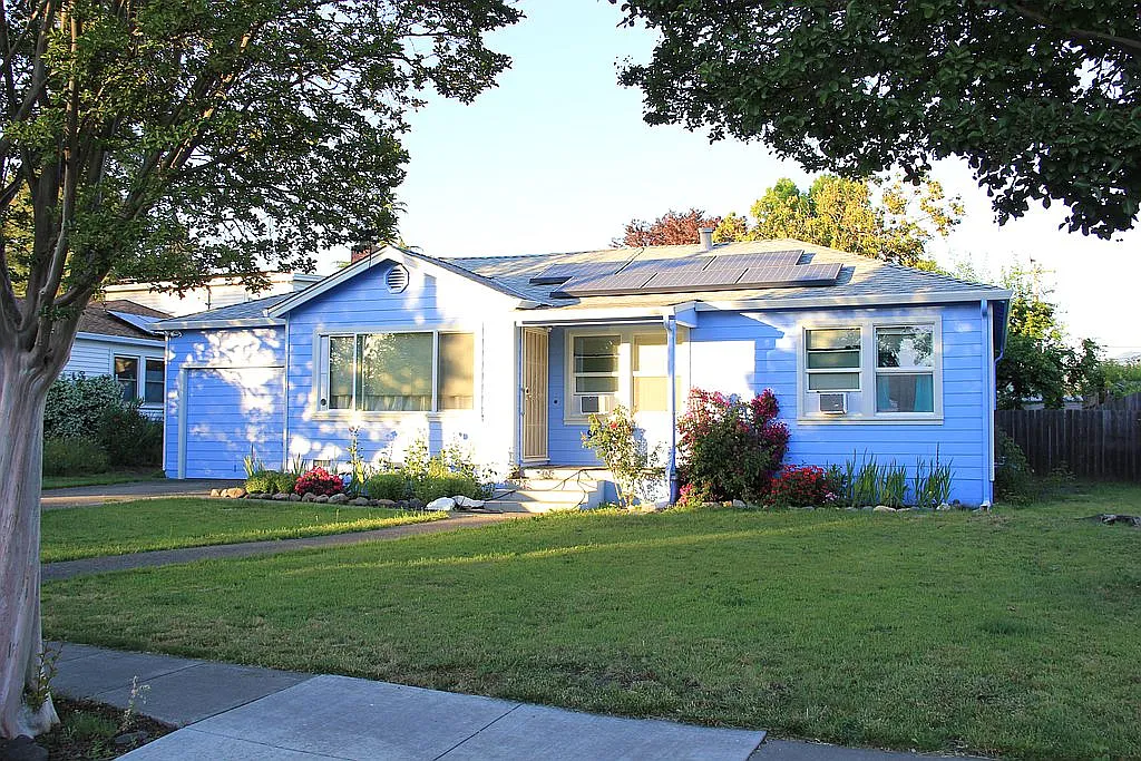 900 Franquette Ave photo 1