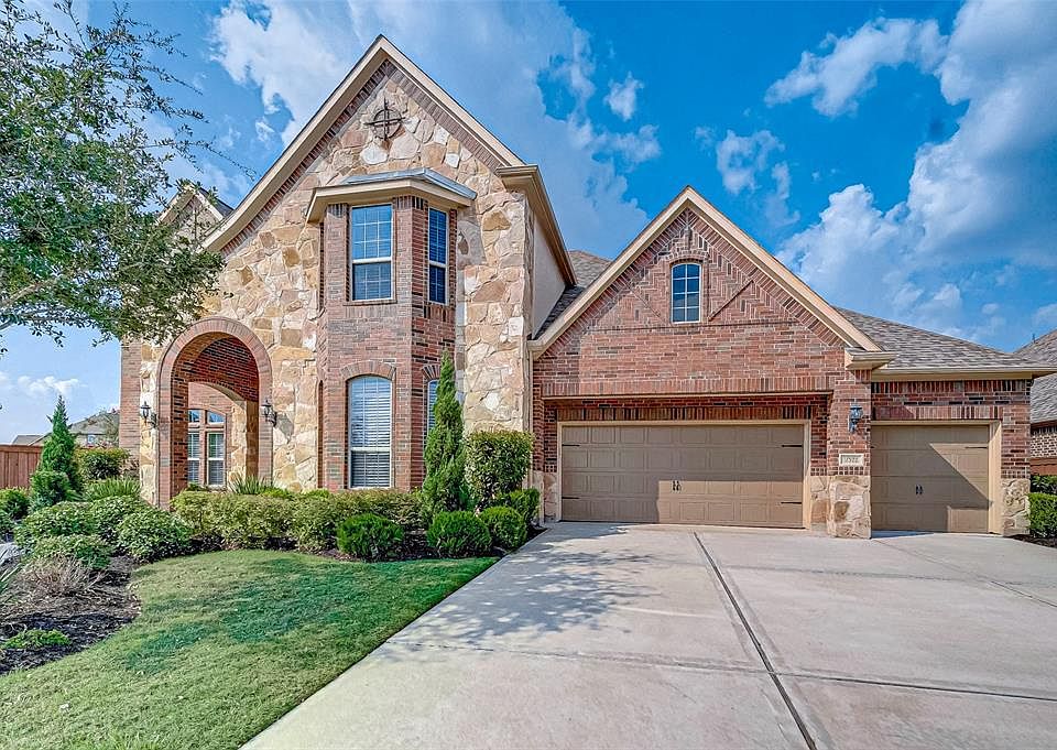1st image of 17322 Kilmahew Pl