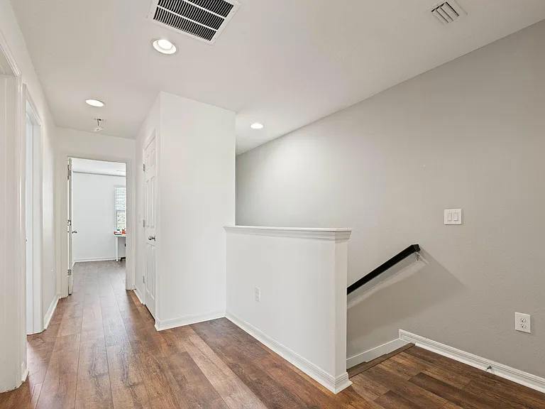 6917 Woodchase Glen Dr — Photo 18