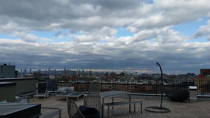 Rented by Lodger Corp | media 13