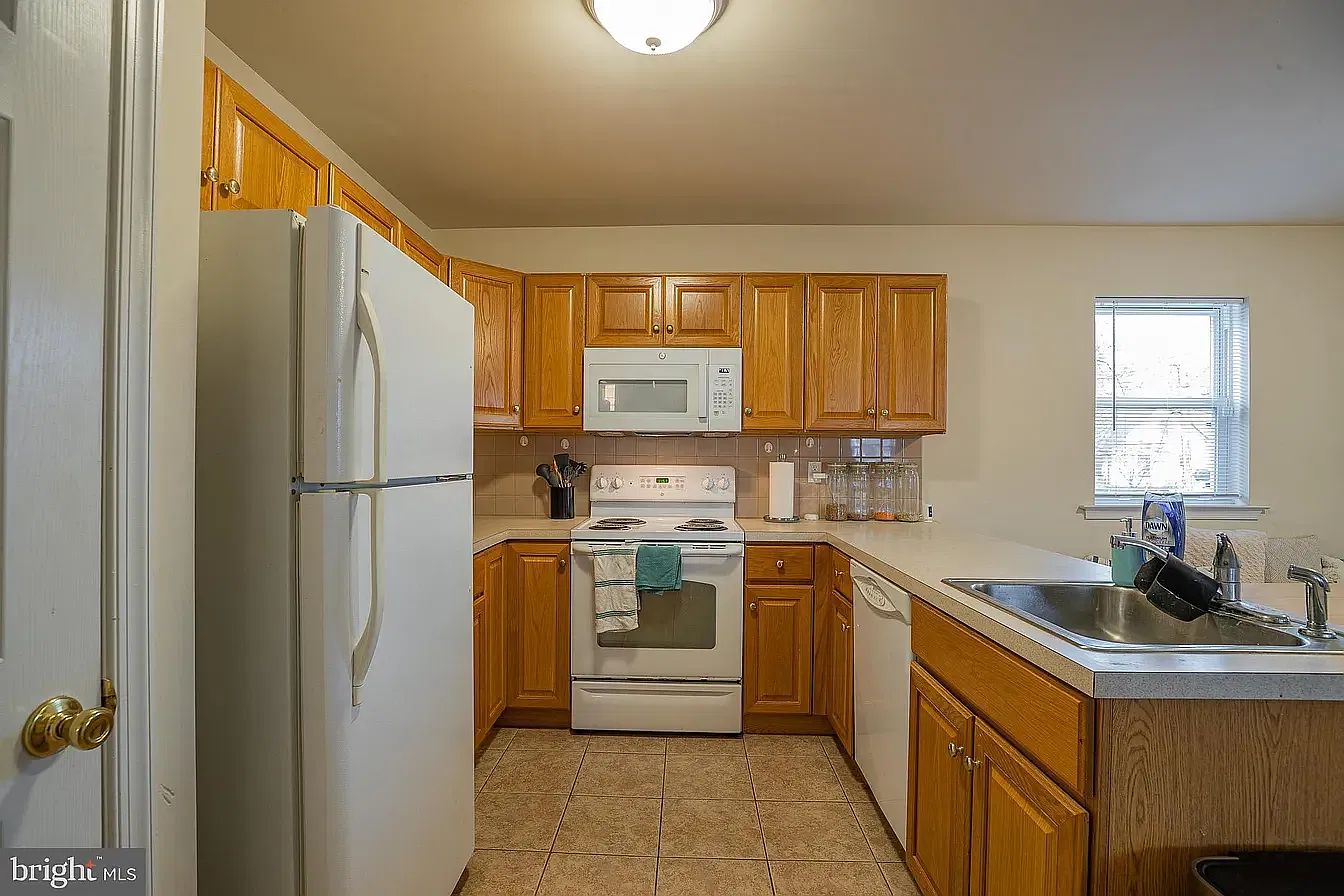 1001 Chestnut St — Photo 4