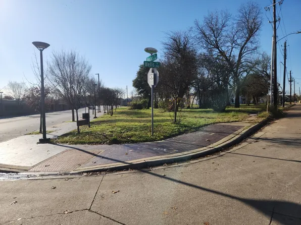2528 Wells St, Dallas, TX 75215