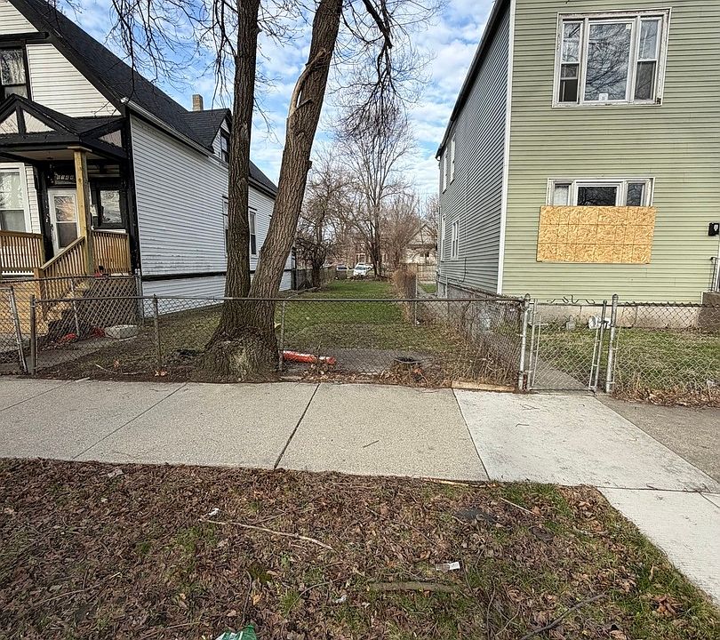 1st image of 6142 S Carpenter St