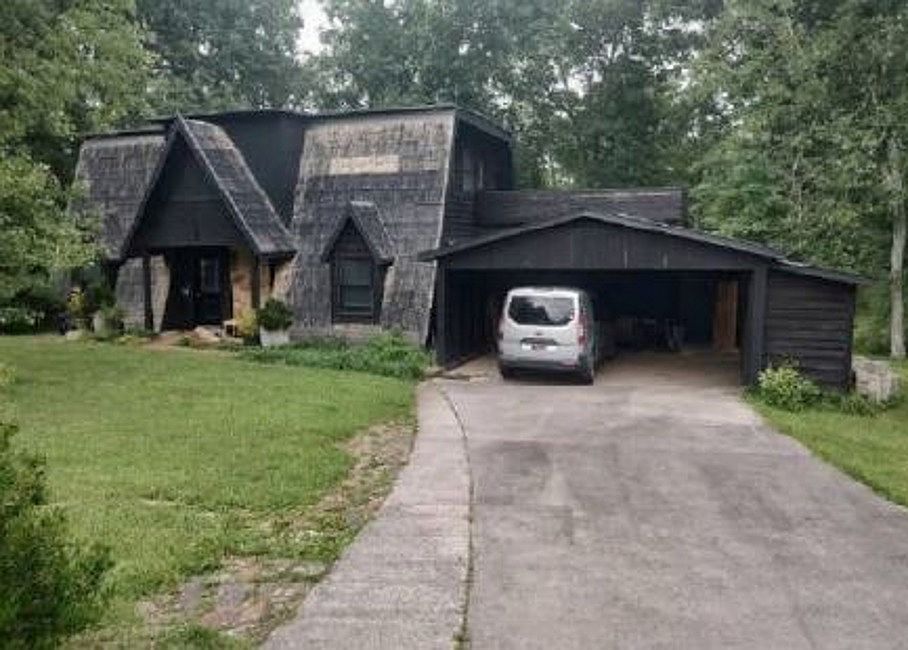1st image of 94 Laurel Ln