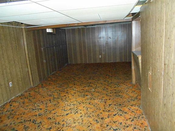 2nd image of 2824 Huffman Blvd