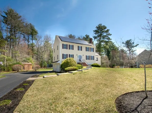 127 Leaf Ln, East Bridgewater, MA 02333