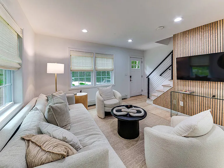 17 Joshua Edwards Ct — Photo 6