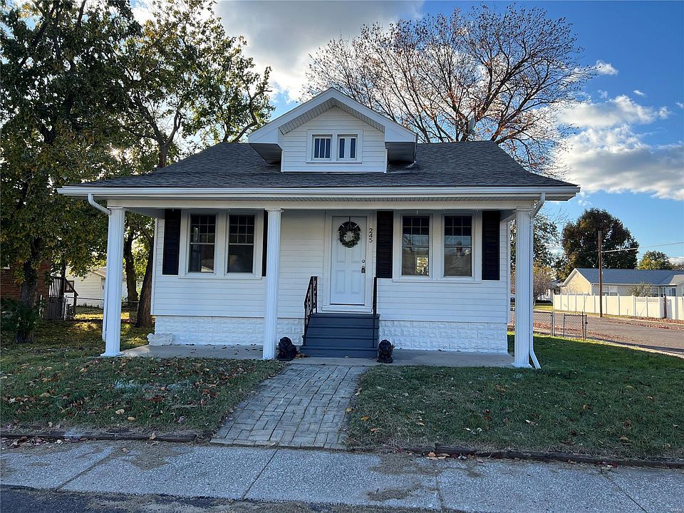 1st image of 245 Lincoln Ave