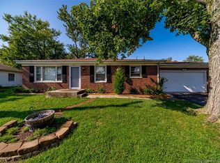 205 Maevi Dr, New Albany, IN 47150