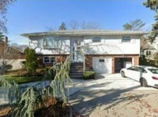 1008 E Broadway, Woodmere, NY 11598