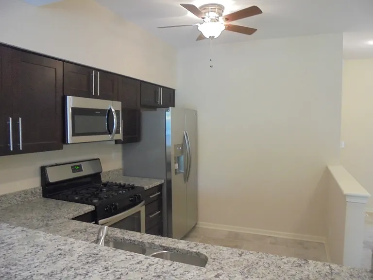 1454 Walnut Hill Ave — Photo 9