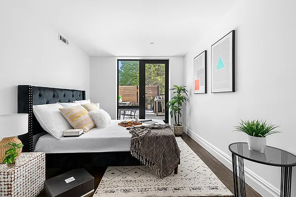 Rented by Compass | media 4