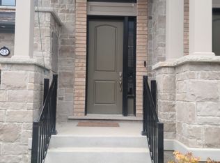 22 Icemaker Way, Whitby, ON L1P 0L5