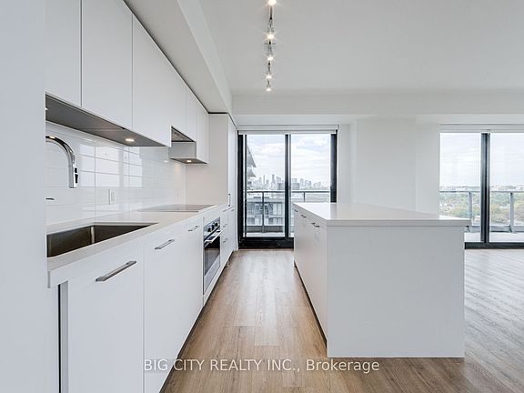 3rd image of 36 Brentcliffe Rd #1305