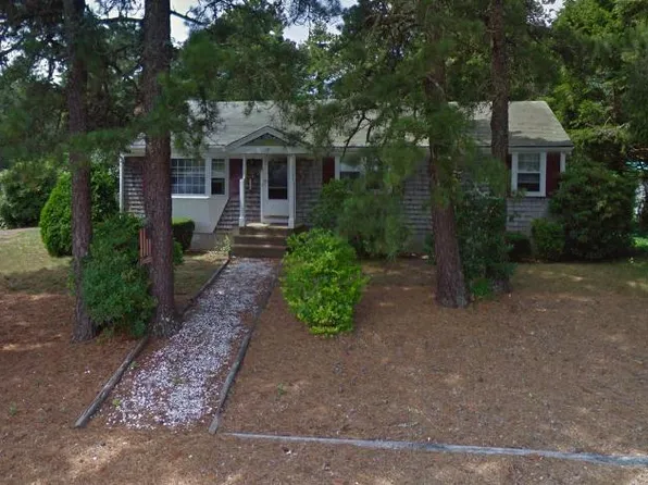 17 Carriage Dr, South Dennis, MA 02660