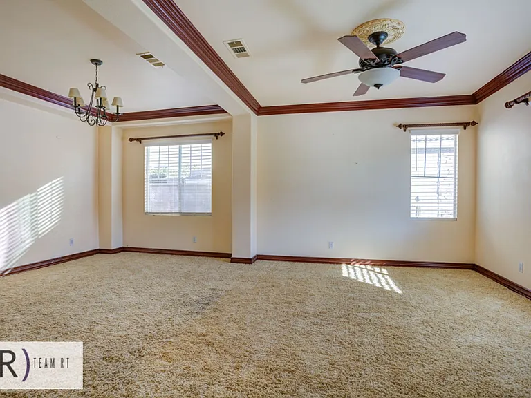 13724 Beaconsfield Ln — Photo 9