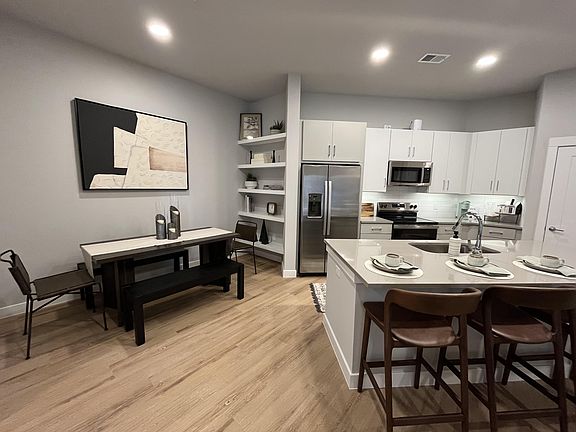5th image of 2210 N Orange Blossom Trl #555