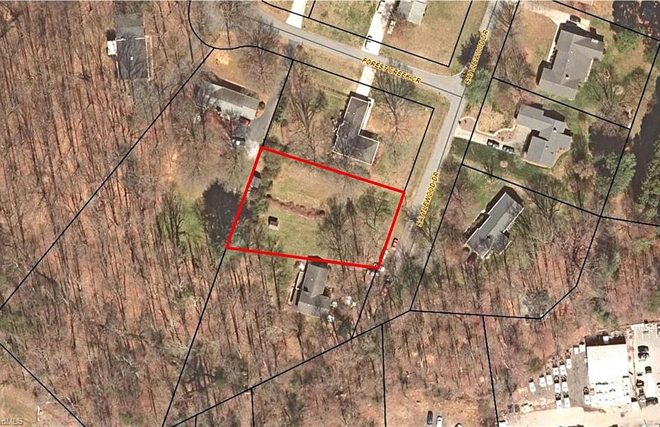 1st image of 210 Sattlewood Dr
