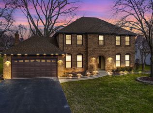 2432 Shasta Dr, Lisle, IL 60532