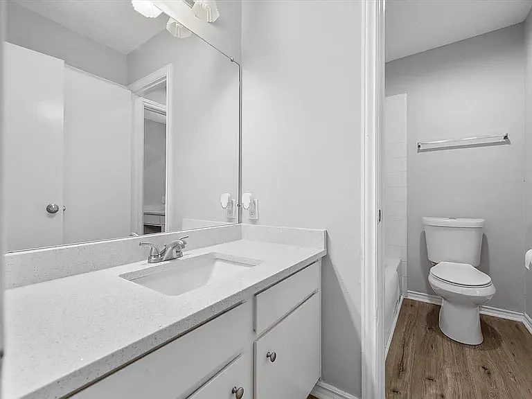 1095 Roaring Springs Rd — Photo 12