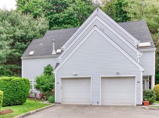 8A Olde Willow Way, Briarcliff Manor, NY 10510