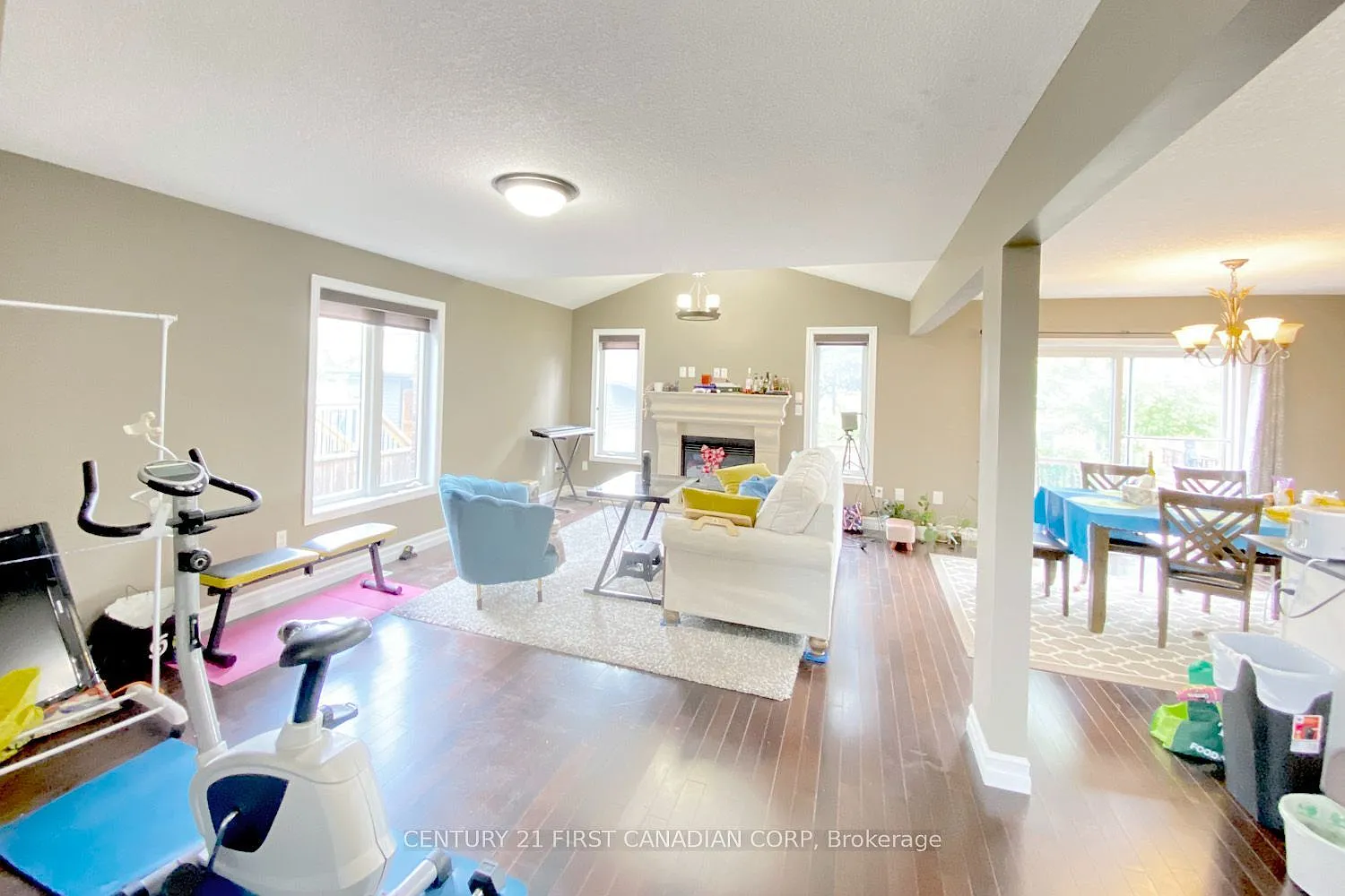 5 bed, $830 — Photo 2