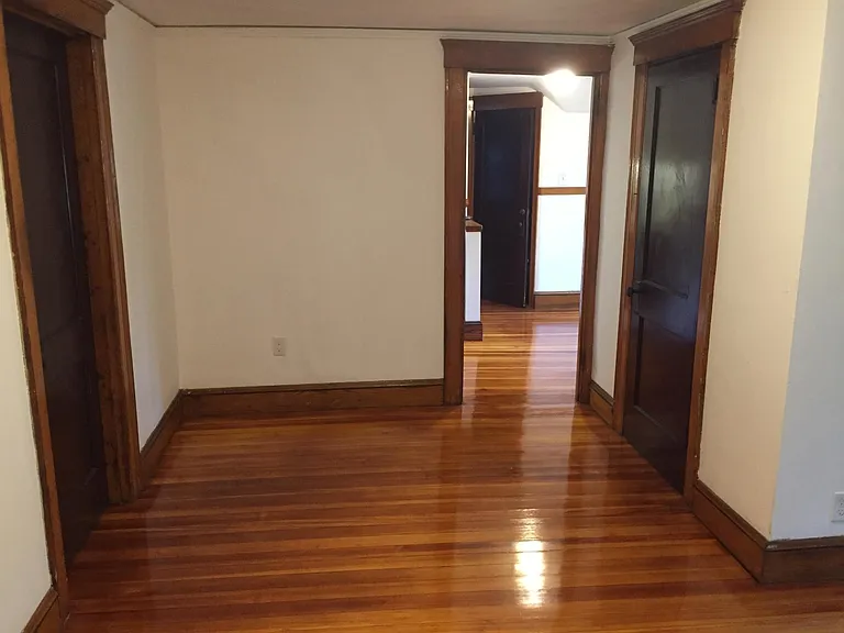 165 Crescent St #4 — Photo 10