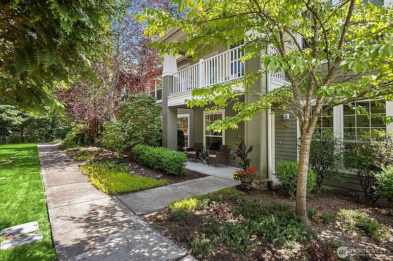 5th image of 22675 NE Alder Crest Drive #102