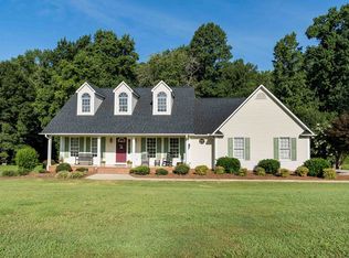 311 Shallowford Dr, Boiling Springs, SC 29316
