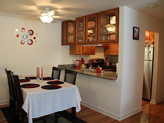 3rd image of 2660 Meadowdale Ln APT 206