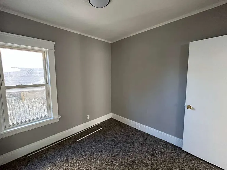 1093 E 147th St #1 — Photo 9