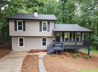 5236 Birdlake Dr NW, Lilburn, GA 30047