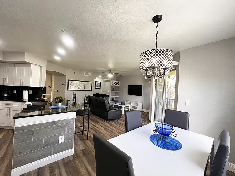 7320 Westpointe Blvd #825 — Photo 6