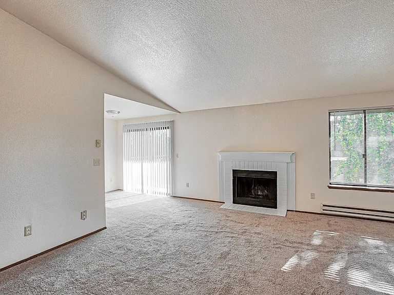 Scenic Pines Apartments — Photo 6