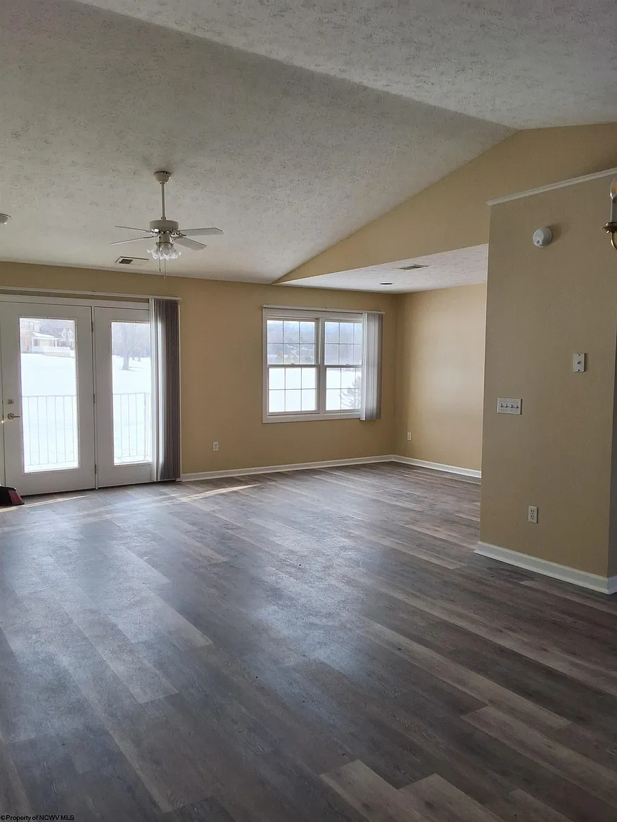 Building Photo - 208 Mountain Golf Dr #208