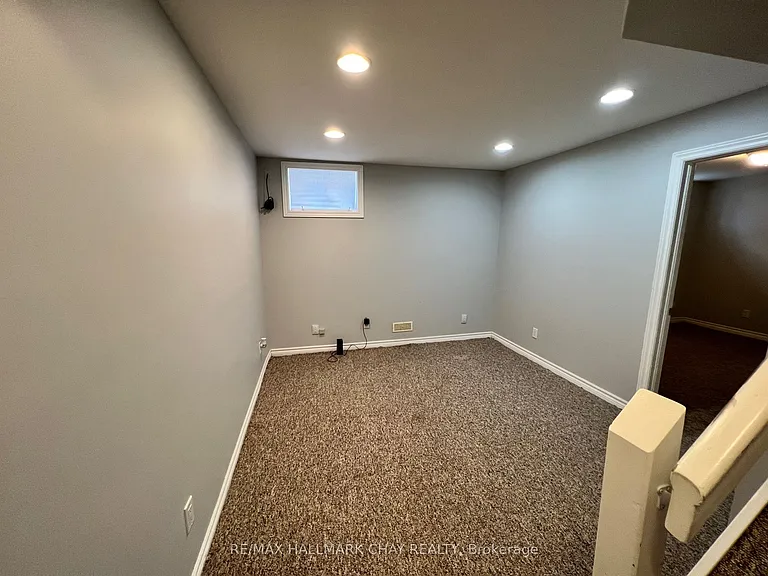 10 Bowman Ave #A — Photo 10